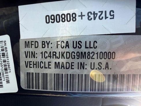 Used 2021 Jeep Grand Cherokee L Overland w/ Luxury Tech Group IV AWD/4WD image 34