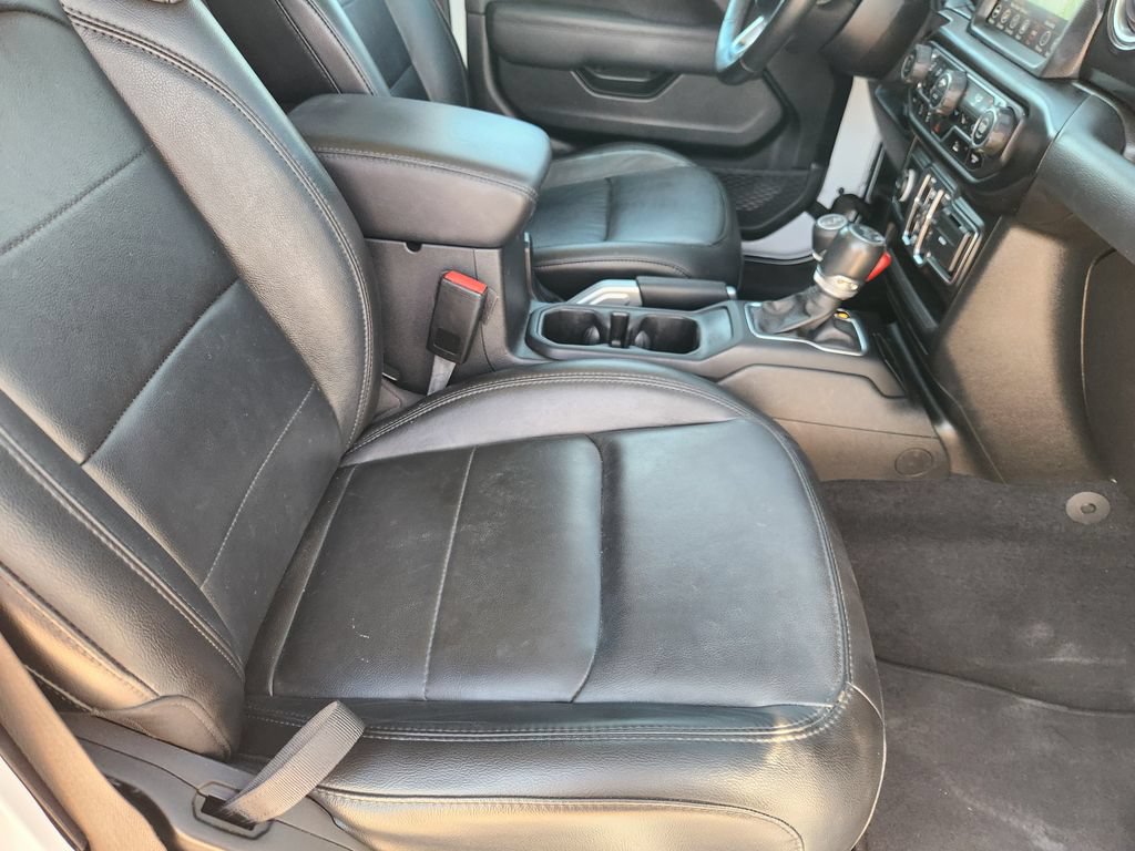 Used 2021 Jeep Wrangler Unlimited Sahara AWD/4WD image 14