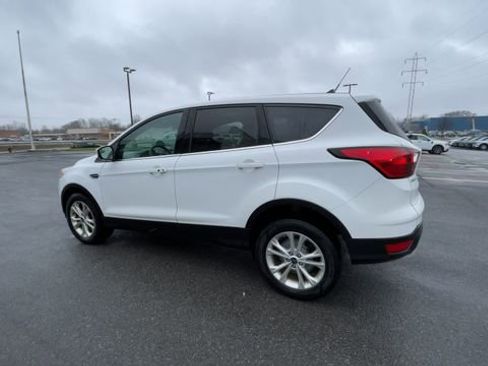 Used 2019 Ford Escape SE image 7
