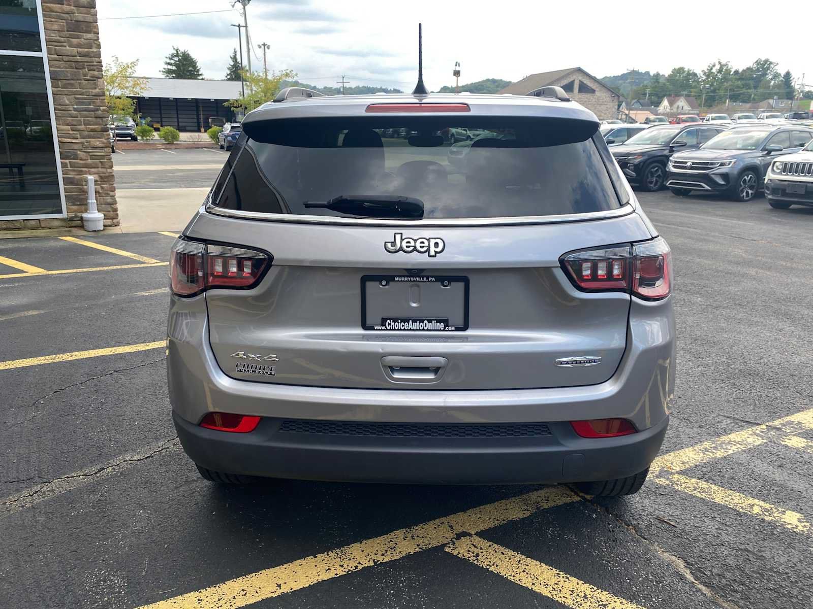 Used 2018 Jeep Compass Latitude w/ Popular Equipment Group AWD/4WD image 12