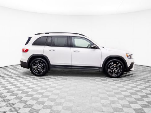 Used 2022 Mercedes-Benz GLB 250 4MATIC image 5