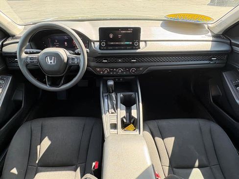 Used 2023 Honda Accord EX image 11