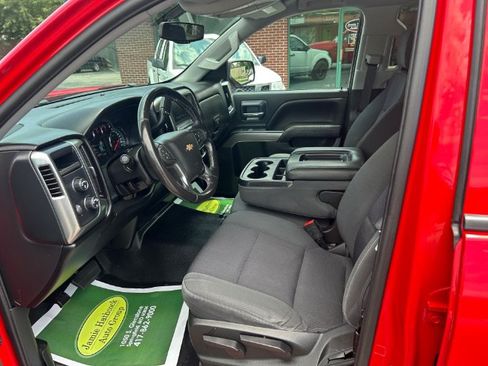 Used 2018 Chevrolet Silverado 1500 LT AWD/4WD image 17