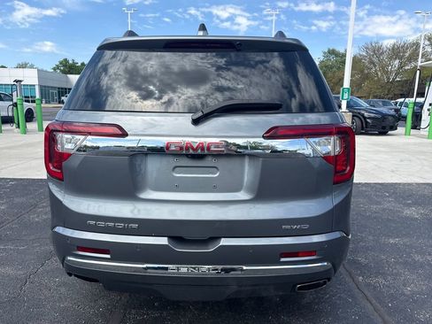 Used 2022 GMC Acadia Denali w/ Denali Ultimate Package AWD/4WD image 8