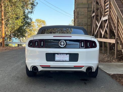 Used 2013 Ford Mustang Premium image 33