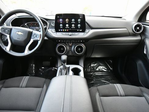 Certified 2025 Chevrolet Blazer LT image 3