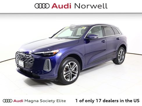 Used 2025 Audi Q5 Premium Plus w/ Premium Plus AWD/4WD image 12