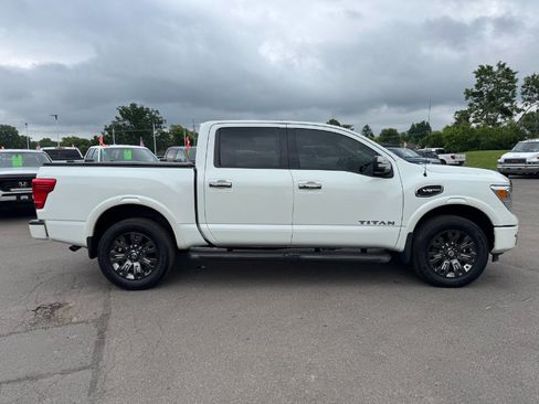 Used 2017 Nissan Titan Platinum Reserve AWD/4WD image 6