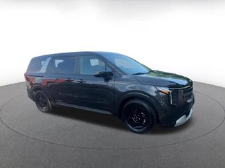 Used 2026 Kia Carnival FWD video 2