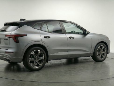 Used 2025 Chevrolet Blazer LT image 9