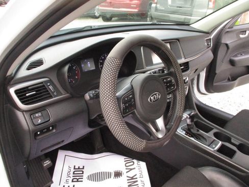 Used 2018 Kia Optima S w/ Panoramic Sunroof Package FWD image 21