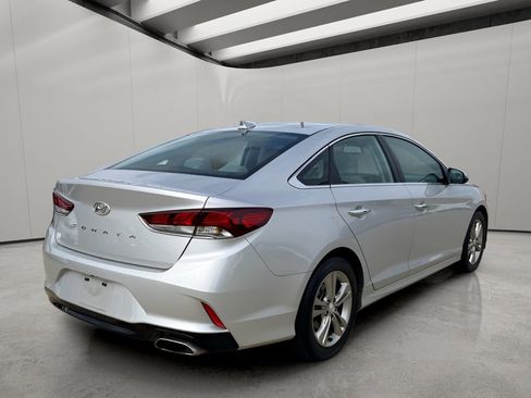 Used 2019 Hyundai Sonata SEL w/ Tech Package 02 FWD image 5