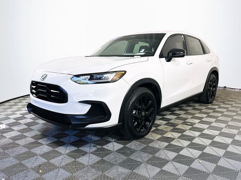 Certified 2023 Honda HR-V Sport image 3