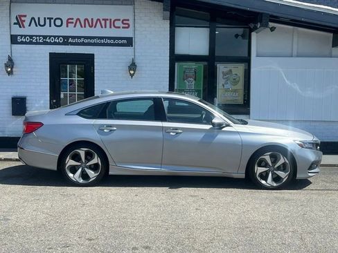Used 2019 Honda Accord Touring image 1