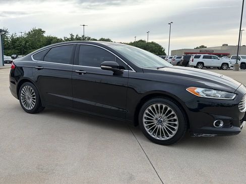 Used 2016 Ford Fusion Titanium FWD image 28