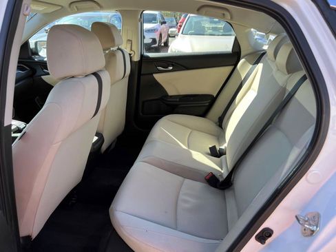Certified 2019 Honda Civic LX image 9