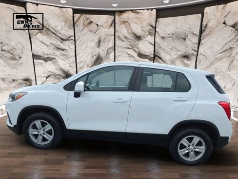 Used 2017 Chevrolet Trax LS AWD/4WD image 8