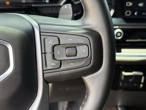 Used 2024 GMC Sierra 1500 SLT AWD/4WD image 17