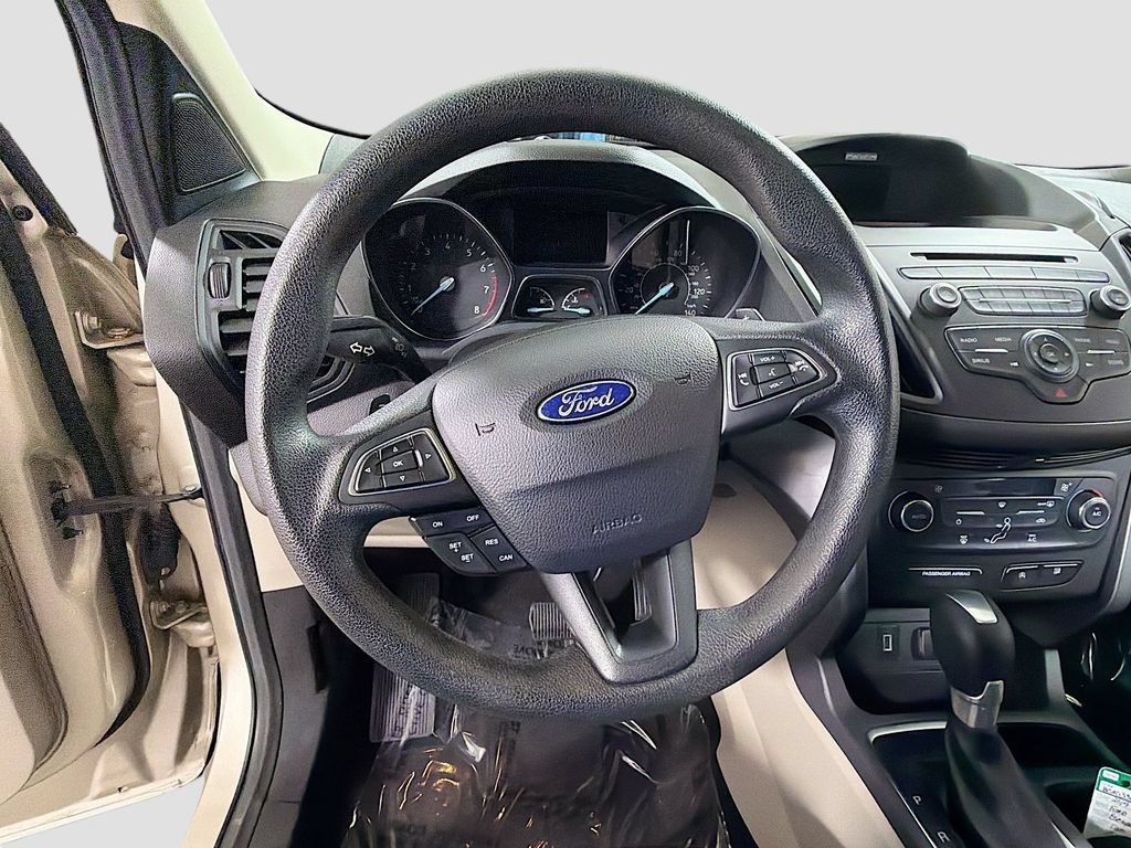 Used 2017 Ford Escape SE FWD image 13