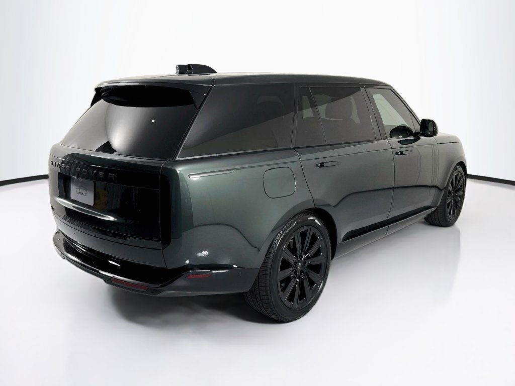 New 2027 Land Rover Range Rover Long Wheelbase SE AWD/4WD image 5
