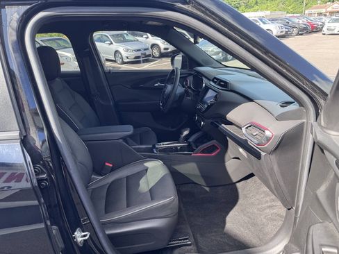 Used 2022 Chevrolet TrailBlazer RS w/ Sun and Liftgate Package FWD image 19