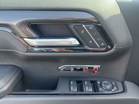 Used 2025 GMC Sierra 1500 AT4 image 16