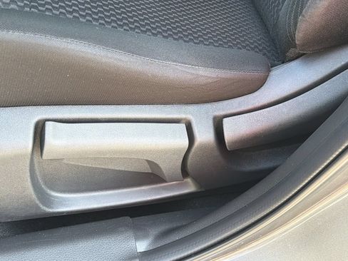 Used 2021 Nissan Rogue Sport S FWD image 29