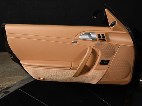 Used 2008 Porsche 911 Carrera S RWD image 8