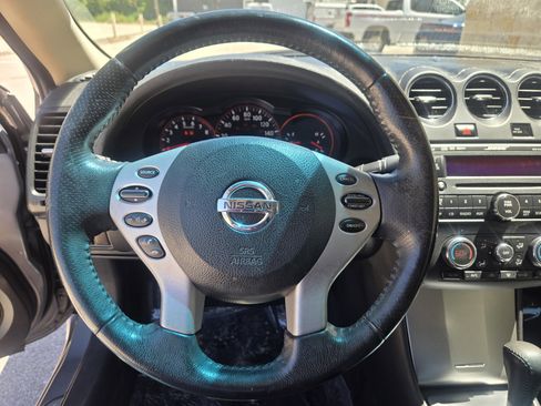 Used 2008 Nissan Altima 3.5 SE w/ Premium Pkg image 4