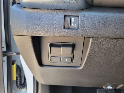 New 2026 GMC Canyon Elevation w/ Convenience Package RWD image 18