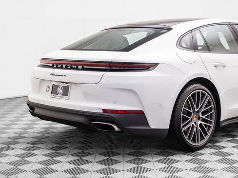 Certified 2025 Porsche Panamera 4 image 36