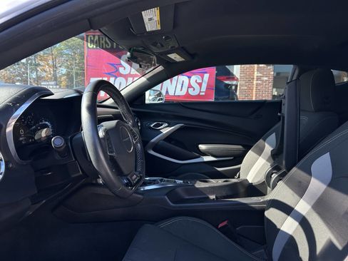 Used 2016 Chevrolet Camaro SS image 16