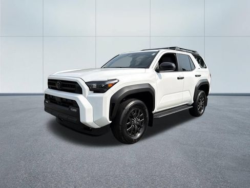 Used 2025 Toyota 4Runner SR5 AWD/4WD image 2