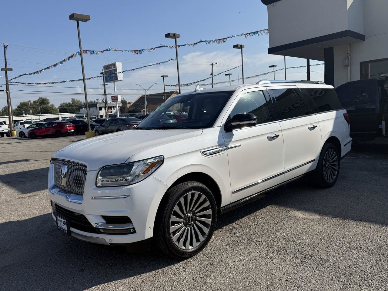 Used 2019 Lincoln Navigator L Reserve AWD/4WD image 2