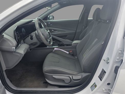 Used 2025 Hyundai Elantra SEL FWD image 19
