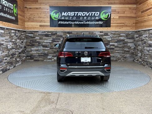 Used 2022 Volkswagen Taos SE image 8