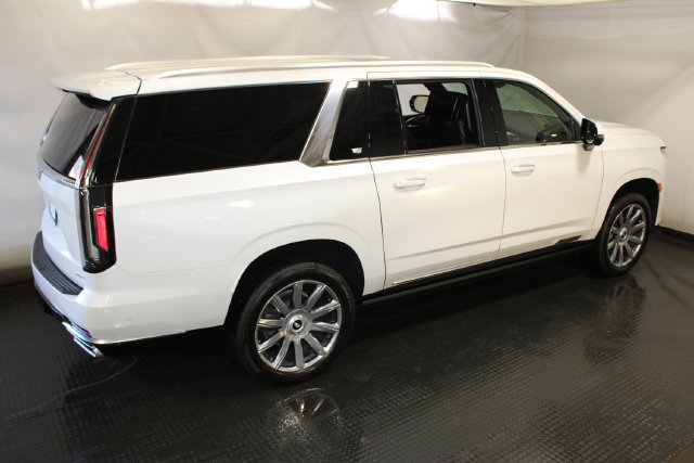 Certified 2022 Cadillac Escalade ESV Premium Luxury Platinum AWD/4WD image 5