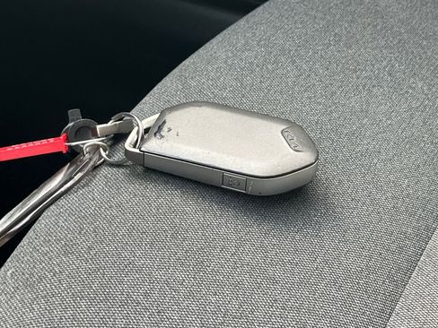 Used 2025 Kia K4 LXS image 25