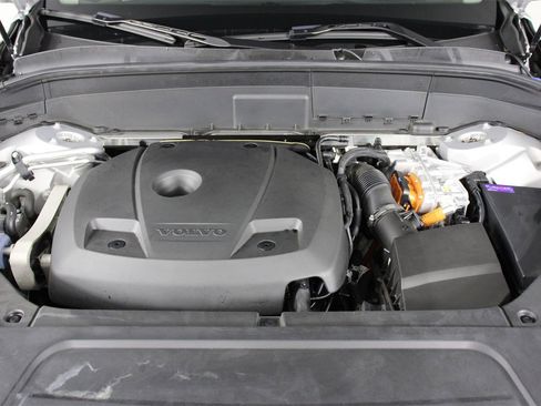 Certified 2023 Volvo XC90 T8 Plus image 24