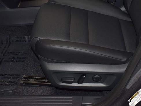 New 2026 Nissan Rogue SV w/ SV Premium Package image 17