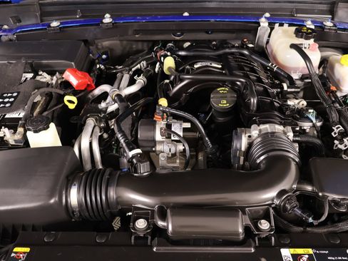 Used 2023 Jeep Wrangler Sport AWD/4WD image 17