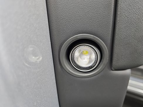 Used 2024 Rivian R1T Adventure AWD/4WD image 30