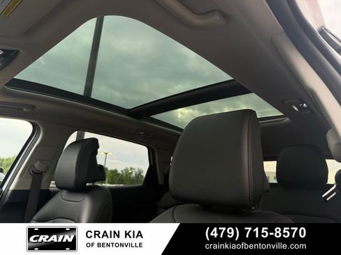 Certified 2025 Kia Sportage EX w/ Premium Package AWD/4WD image 23