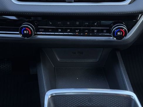 New 2026 Chevrolet Equinox LT w/ Convenience Package II image 14