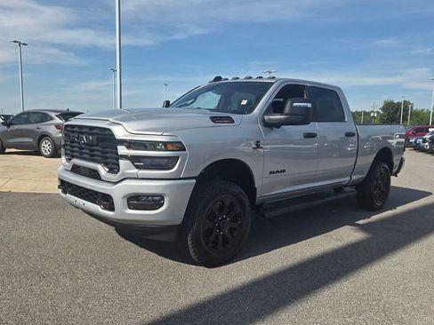 Used 2026 RAM 2500 Big Horn AWD/4WD image 3
