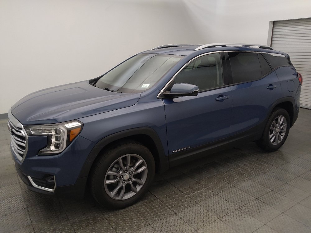 Used 2024 GMC Terrain SLT AWD/4WD image 2