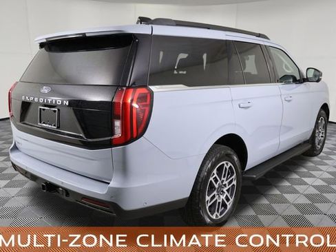 Used 2025 Ford Expedition Active AWD/4WD image 6