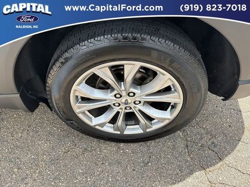 Used 2023 Ford Explorer XLT w/ Equipment Group 202A image 13