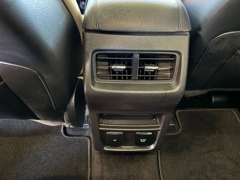 Used 2018 Ford Edge SEL w/ Equipment Group 201A image 20