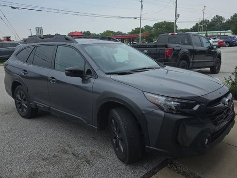 Used 2024 Subaru Outback Onyx Edition AWD/4WD image 2